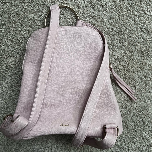 Chic Pink Bow Backpack with Structured Design - Picture 3 of 4